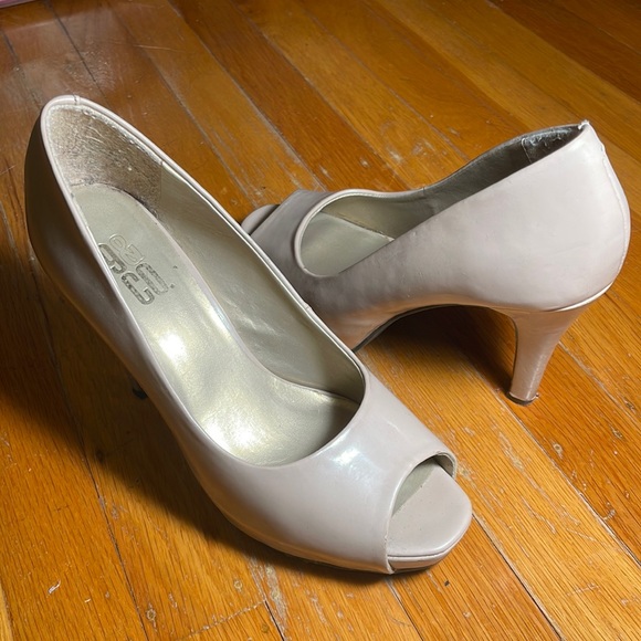 9&CO Nude Peep-toe 4-inch Heels - Size 8.5 - Picture 1 of 2
